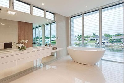 Stylish Modern Bathroom with Elegant Tile Flooring